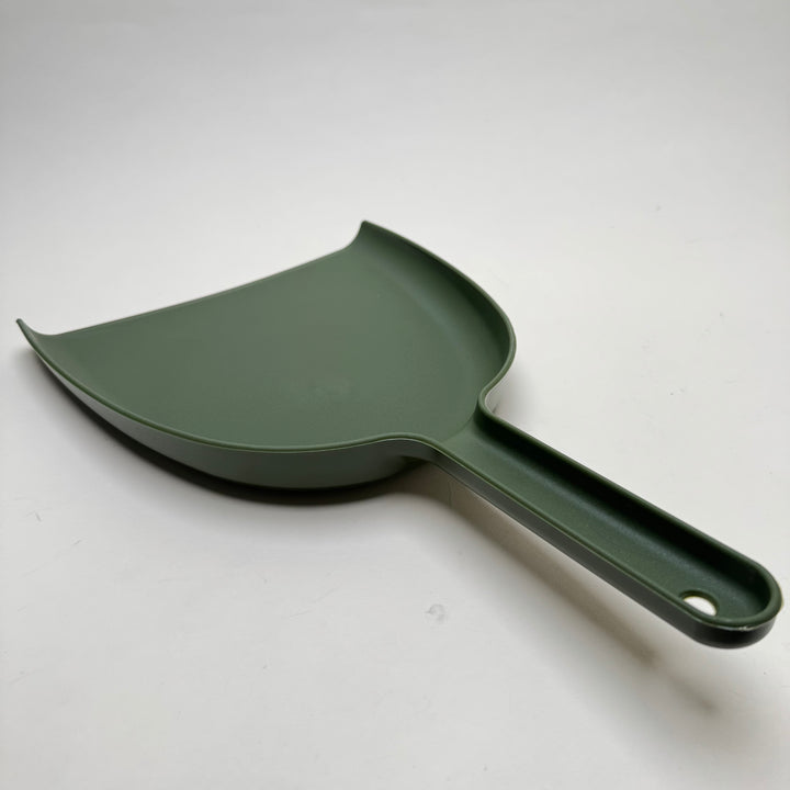 Iris Hantverk Dustpan and Brush
