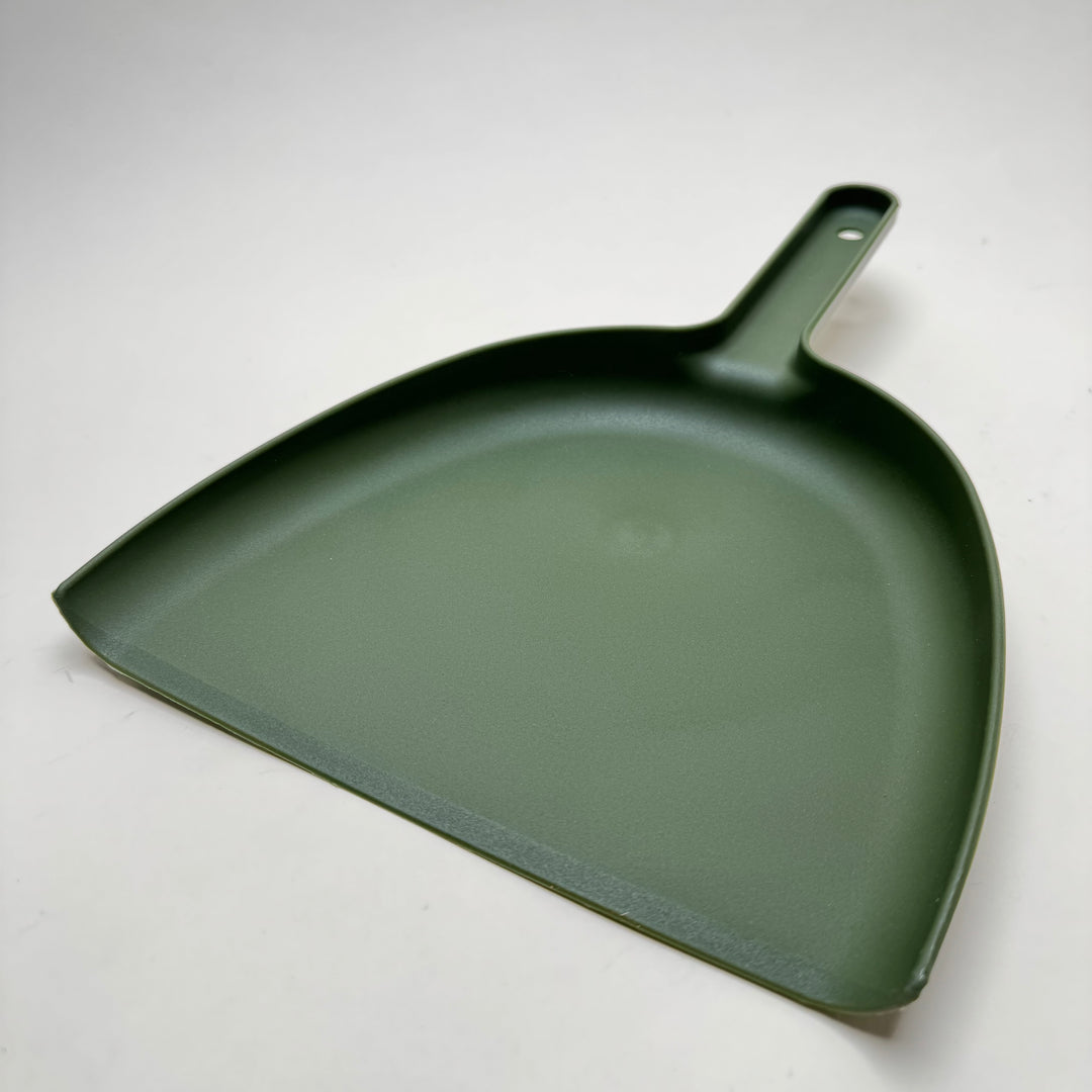 Iris Hantverk Dustpan and Brush