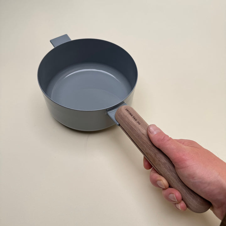 Fujita Kinzoku Jiu Soup Pan With Lid