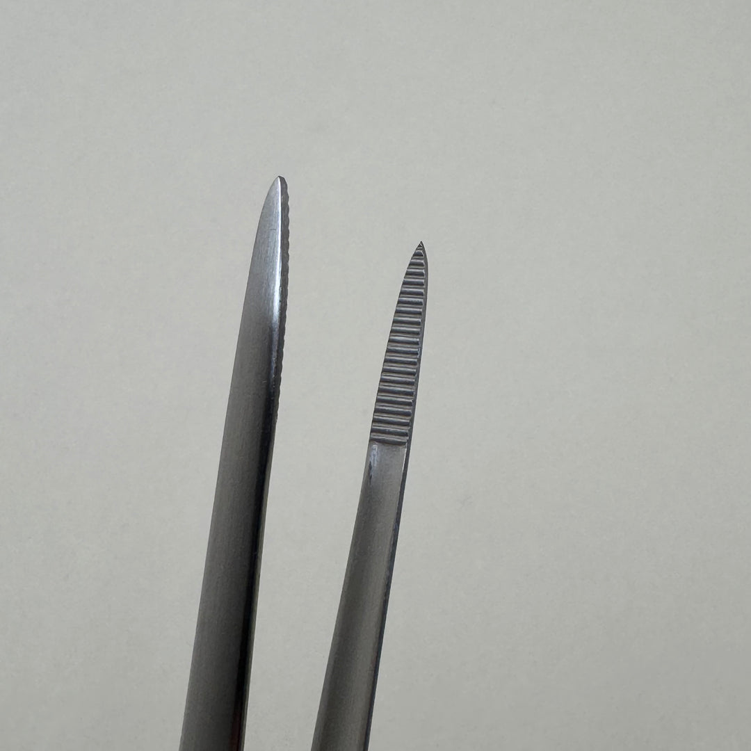 Gestura Petite Stando Tweezers