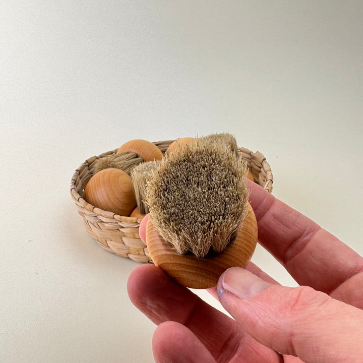 Mushroom Brush