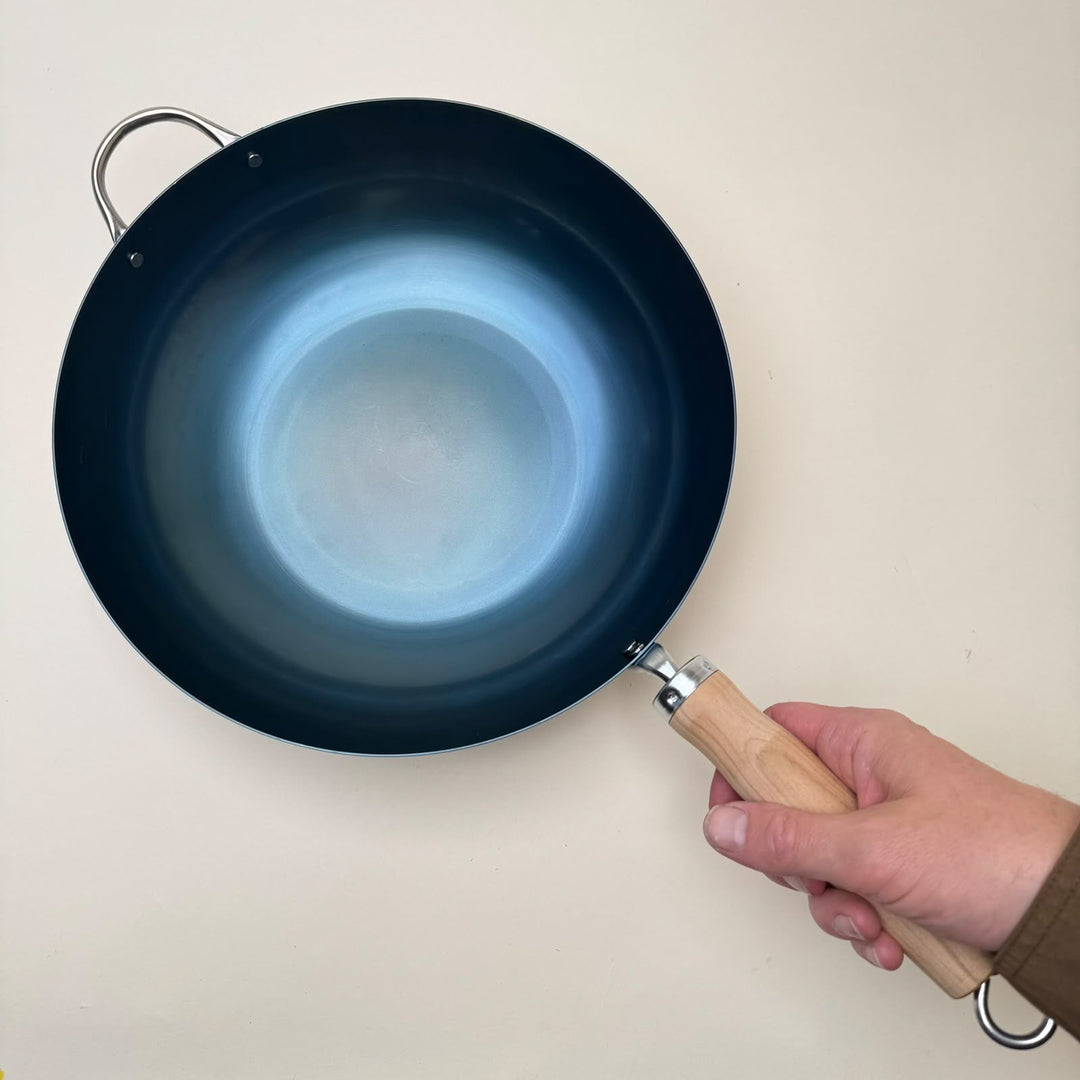Fujita Kinzoku Sakura Wok 30cm-pan-Community Cutlery