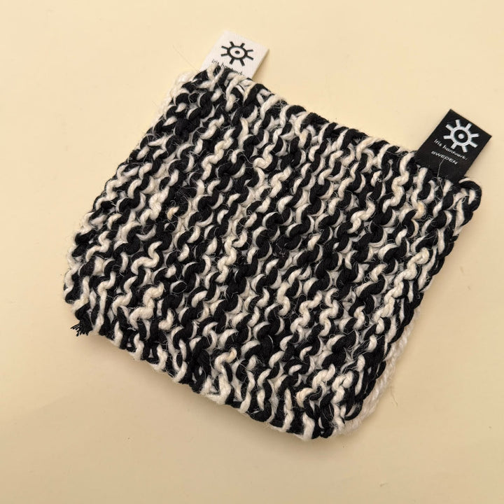 Iris Hantverk Knitted Trivet - Community Cutlery