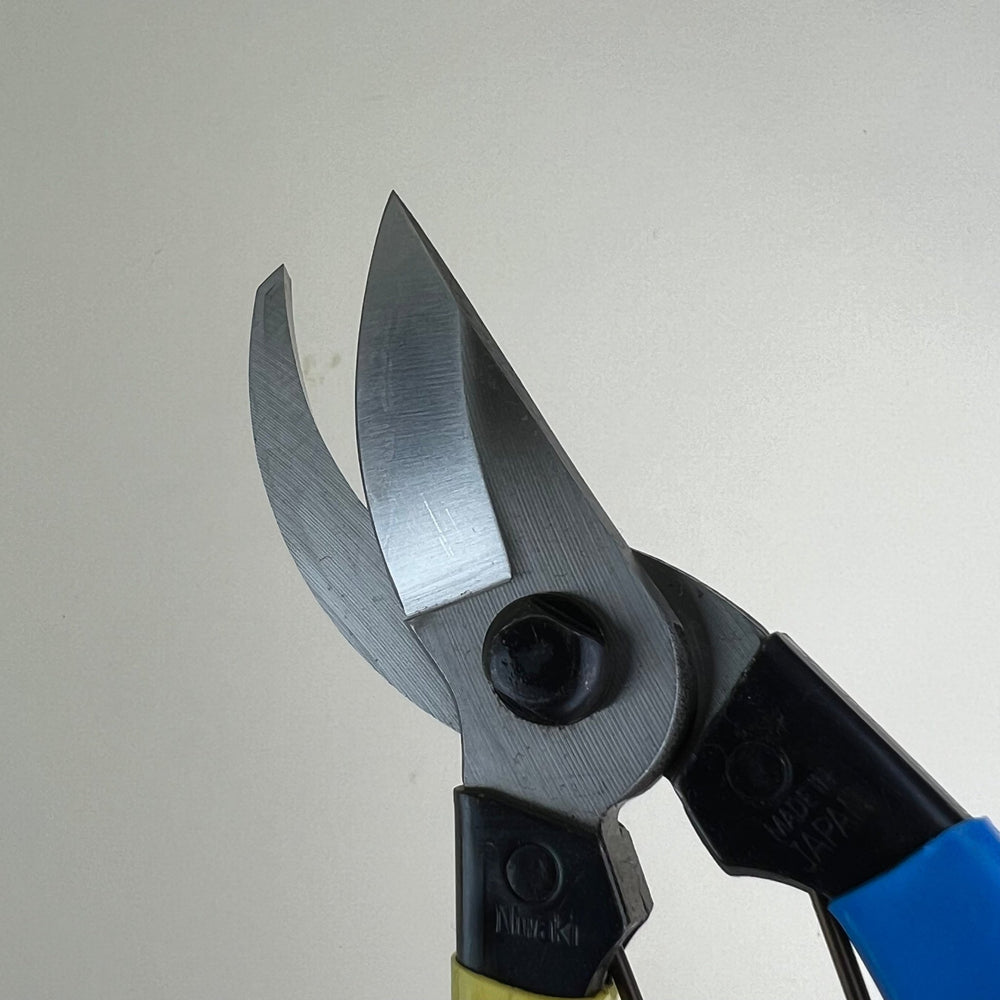 Niwaki - Left Handed Mainichi Secateurs - Community Cutlery