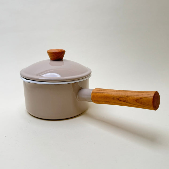 Noda Horo Enamel Saucepan - Community Cutlery