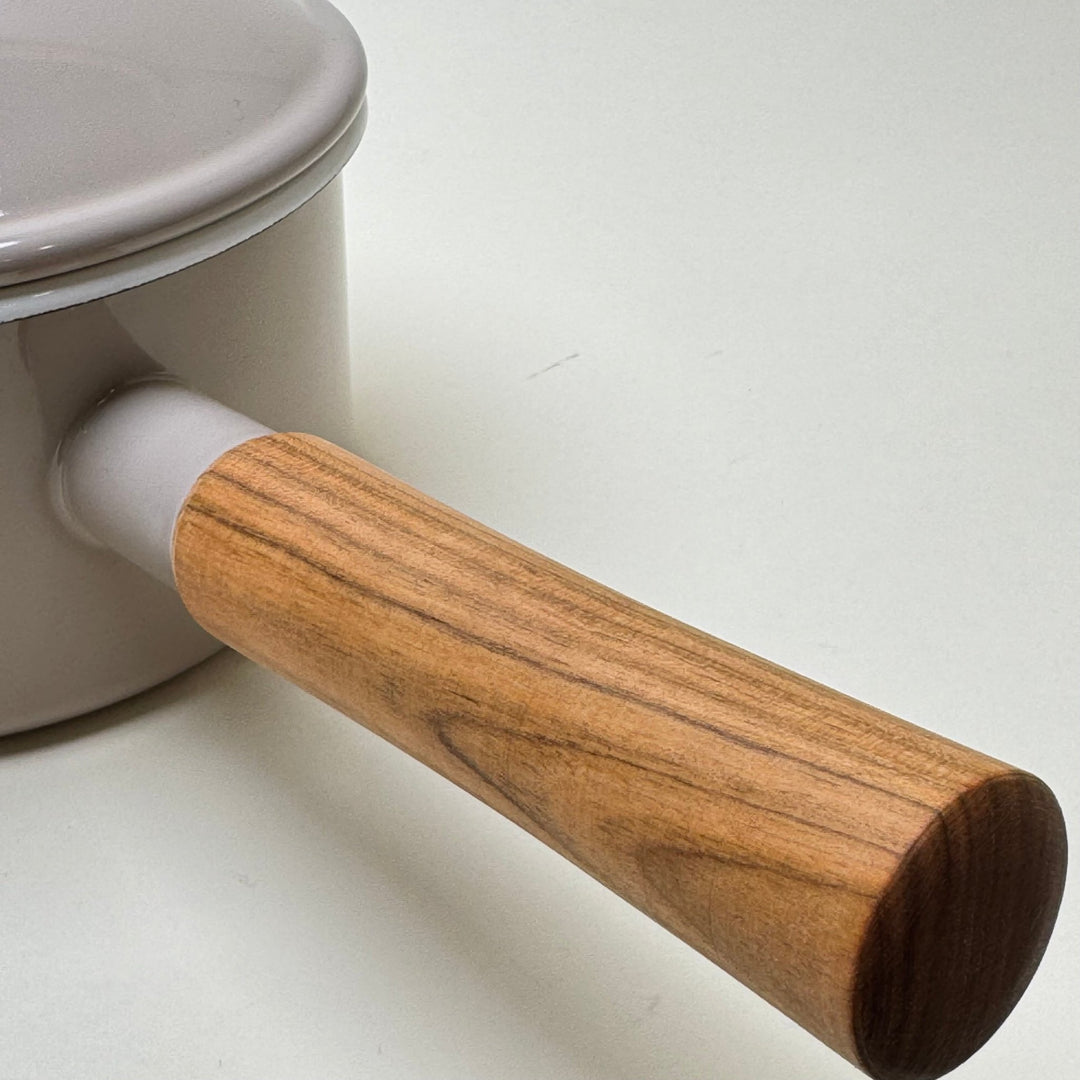 Noda Horo Enamel Saucepan - Community Cutlery