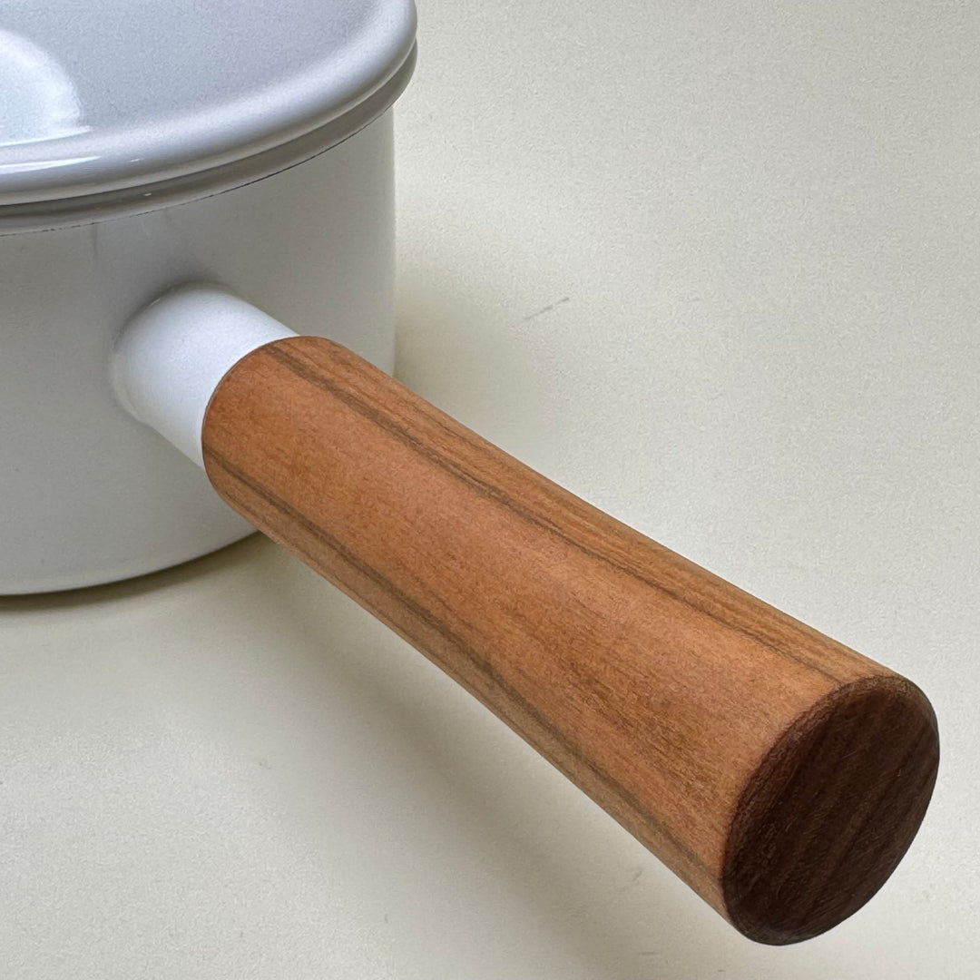 Noda Horo Enamel Saucepan - Community Cutlery