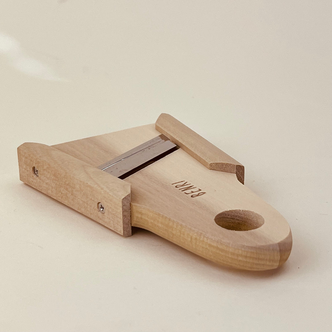 Oyanagi Mini Wooden Japanese Mandolin - Vegetable Slicer