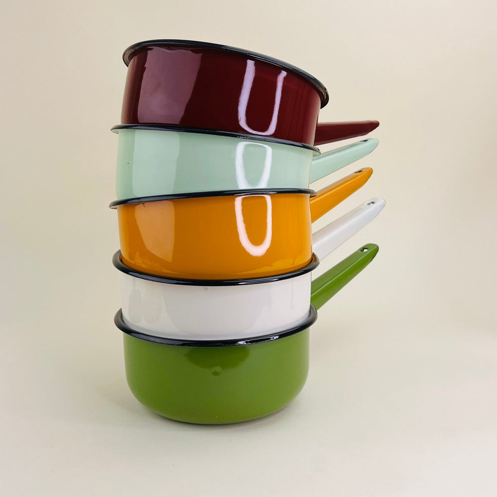 Enamel Saucepan with Lid - Community Cutlery