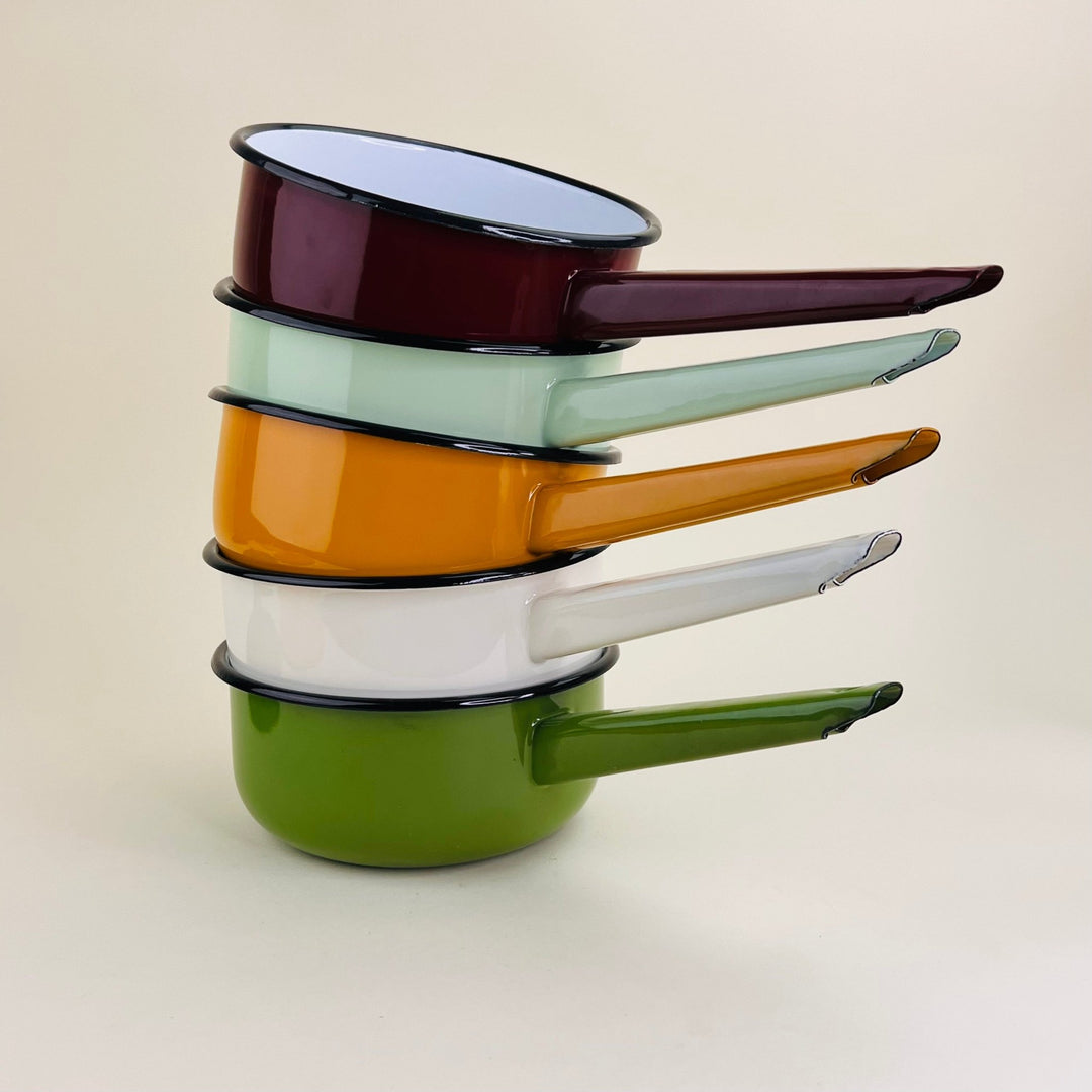 Enamel Saucepan with Lid - Community Cutlery