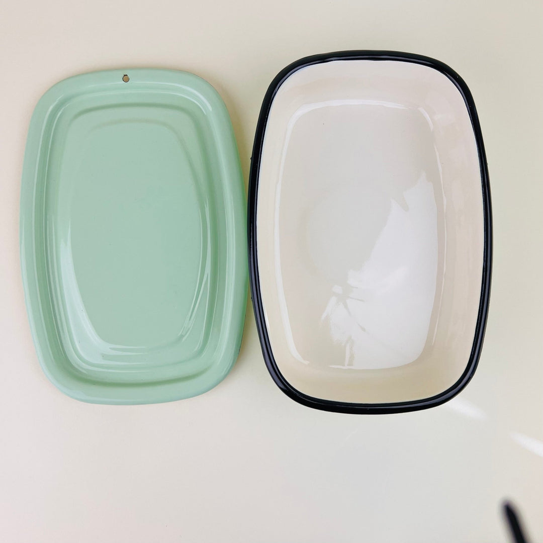 Enamelware Baking Dish/ Storage Box - Medium - Community Cutlery