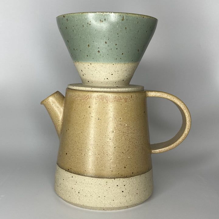 Mae Ceramics - Coffee Dripper Community Cutlery 
